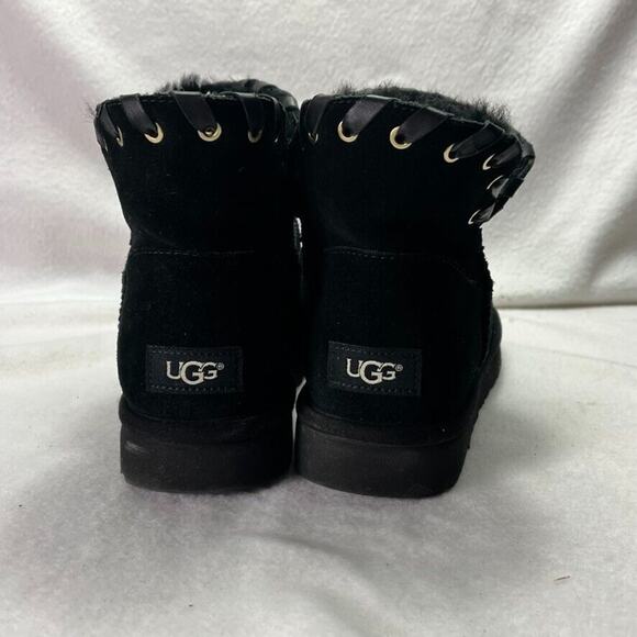 UGG Aidah Boots Women 9 Short Black Suede Leather Wool Lined Winter Comfy - Picture 3 of 11